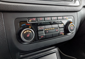 Подержанный автомобиль Volkswagen Tiguan 2012 года (21 фото)