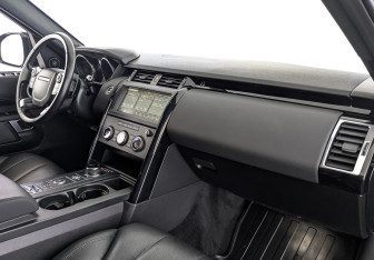 Подержанный автомобиль Land Rover Discovery 2018 года (13 фото)