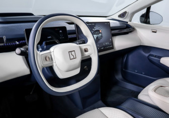 Подержанный автомобиль Zeekr X 2023 года (14 фото)