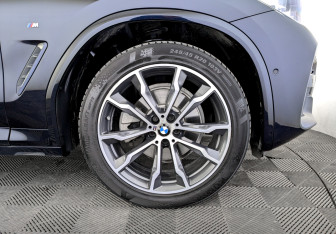 Подержанный автомобиль BMW X4 2020 года (18 фото)