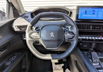 Подержанный автомобиль Peugeot 5008 Suv 2021 года (22 фото)