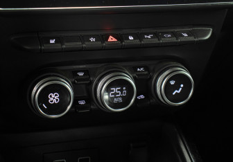 Подержанный автомобиль Renault Arkana 2019 года (18 фото)