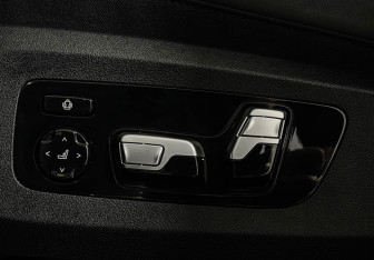 Подержанный автомобиль BMW X6 2019 года (16 фото)