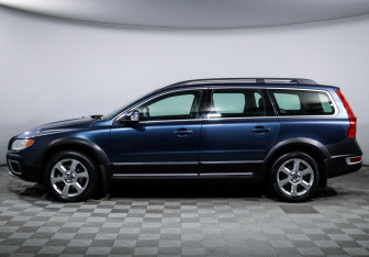 Подержанный автомобиль Volvo XC70 2008 года (8 фото)