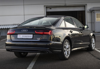 Подержанный автомобиль Audi A6 Sedan 2014 года (5 фото)