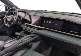 Подержанный автомобиль Geely Monjaro 2023 года (13 фото)
