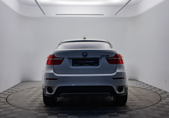 Подержанный автомобиль BMW X6 2012 года (6 фото)