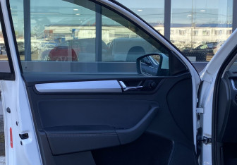 Подержанный автомобиль Skoda Rapid Liftback 2019 года (17 фото)