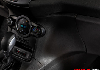 Подержанный автомобиль Ford Fiesta Sedan 2015 года (15 фото)