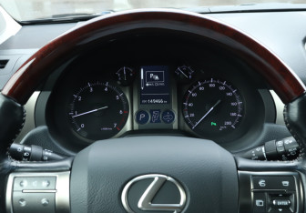 Подержанный автомобиль Lexus GX 2016 года (11 фото)