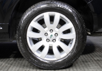 Подержанный автомобиль Land Rover Freelander 2010 года (21 фото)