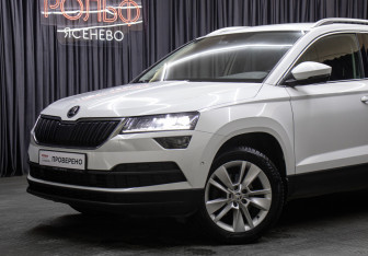 Подержанный автомобиль Skoda Karoq 2020 года (20 фото)