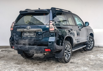 Подержанный автомобиль Toyota Land Cruiser Prado 2021 года (4 фото)
