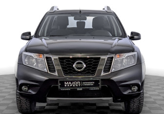 Подержанный автомобиль Nissan Terrano 2019 года (2 фото)