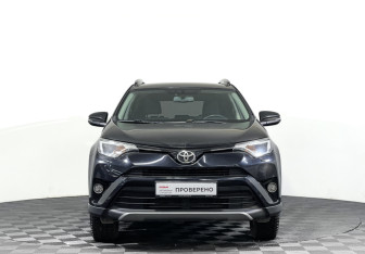 Подержанный автомобиль Toyota RAV4 2017 года (2 фото)