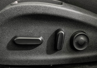 Подержанный автомобиль Opel Astra Hatchback 2014 года (14 фото)