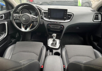 Подержанный автомобиль Kia Ceed Wagon 2021 года (9 фото)