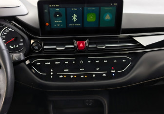 Подержанный автомобиль Москвич 3 2023 года (15 фото)