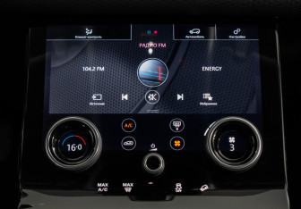 Подержанный автомобиль Land Rover Range Rover Velar 2018 года (16 фото)