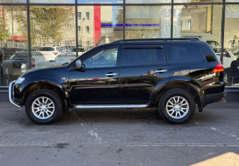 Подержанный автомобиль Mitsubishi Pajero Sport 2009 года (5 фото)