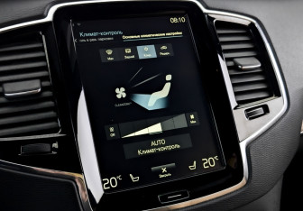 Подержанный автомобиль Volvo XC90 2017 года (28 фото)