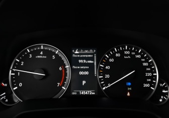 Подержанный автомобиль Lexus RX 2017 года (16 фото)