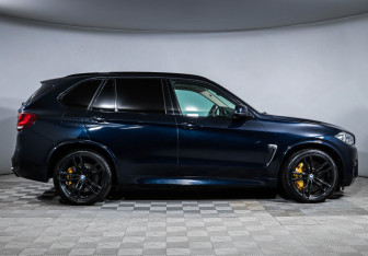 Подержанный автомобиль BMW X5 M 2015 года (4 фото)
