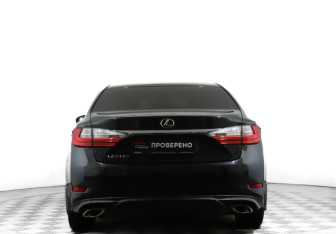 Подержанный автомобиль Lexus ES 2015 года (6 фото)