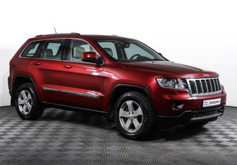 Подержанный автомобиль Jeep Grand Cherokee 2013 года (3 фото)