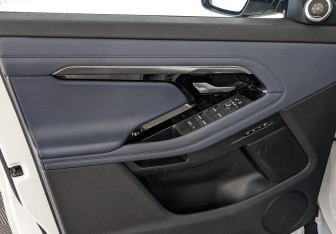 Подержанный автомобиль Land Rover Range Rover Evoque 2020 года (18 фото)