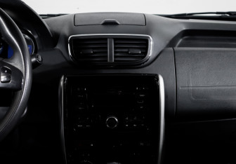 Подержанный автомобиль Nissan Terrano 2017 года (13 фото)