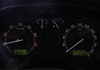 Подержанный автомобиль Skoda Octavia Liftback 2008 года (11 фото)