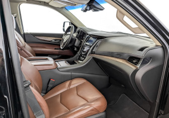 Подержанный автомобиль Cadillac Escalade Suv 2018 года (11 фото)