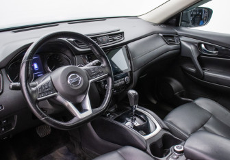 Подержанный автомобиль Nissan X-Trail 2020 года (9 фото)