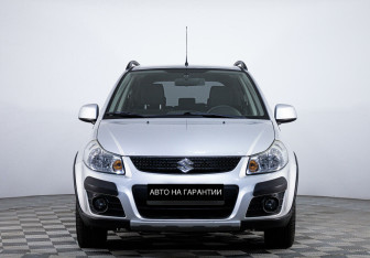 Подержанный автомобиль Suzuki SX4 Hatchback 2012 года (2 фото)