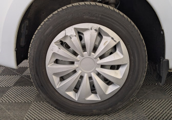 Подержанный автомобиль LADA (ВАЗ) Granta Liftback 2023 года (12 фото)