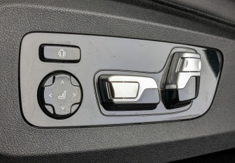 Подержанный автомобиль BMW X5 2018 года (26 фото)