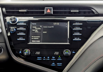 Подержанный автомобиль Toyota Camry Sedan 2020 года (15 фото)
