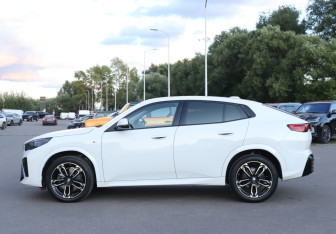 Подержанный автомобиль BMW X2 2024 года (9 фото)