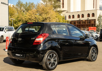 Подержанный автомобиль Hyundai i20 2009 года (4 фото)