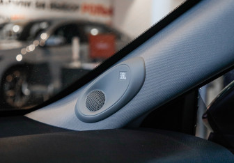 Подержанный автомобиль Toyota Camry Sedan 2021 года (18 фото)