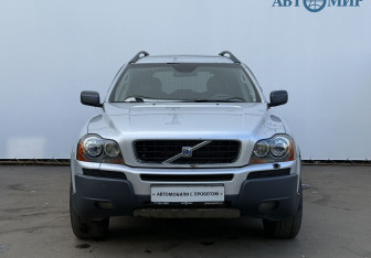 Подержанный автомобиль Volvo XC90 2005 года (2 фото)
