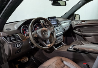 Подержанный автомобиль Mercedes-Benz GLE 2018 года (15 фото)