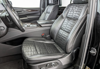 Подержанный автомобиль Cadillac Escalade Suv 2021 года (21 фото)