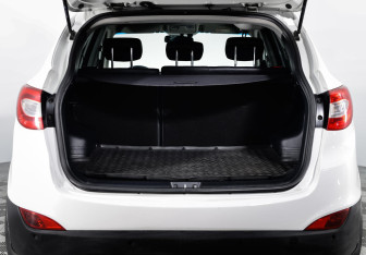 Подержанный автомобиль Hyundai ix35 2014 года (11 фото)