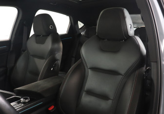 Подержанный автомобиль Geely Tugella 2022 года (17 фото)
