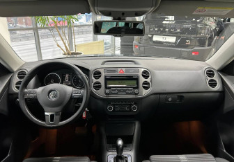 Подержанный автомобиль Volkswagen Tiguan 2010 года (11 фото)
