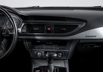 Подержанный автомобиль Audi A7 2013 года (13 фото)