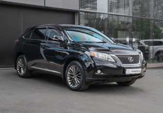 Подержанный автомобиль Lexus RX 2011 года (3 фото)