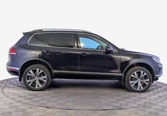 Подержанный автомобиль Volkswagen Touareg 2018 года (4 фото)